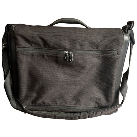 TUMI T3 Messenger Bag Flip Flap Black Briefcase 13in Laptop Computer 6401STE - Picture 3 of 12